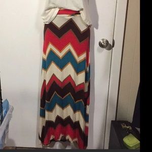 Beautiful chevron print skirt